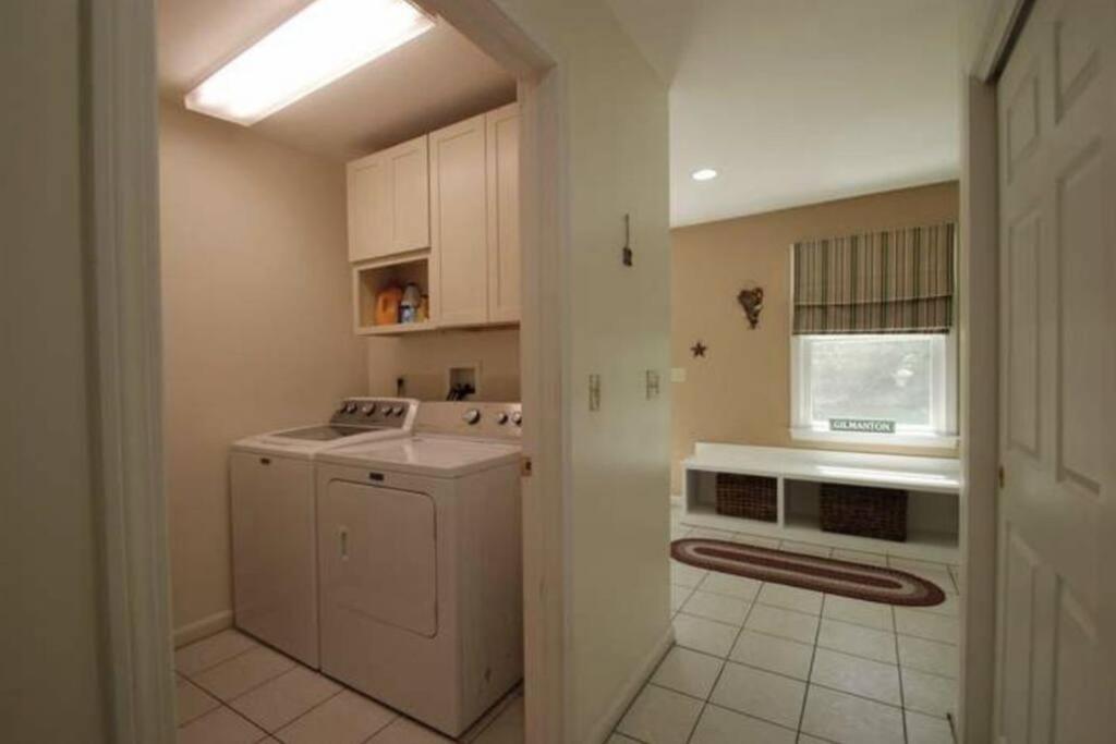 Beautiful Spacious Home W/ Game Room. Gilford Bagian luar foto